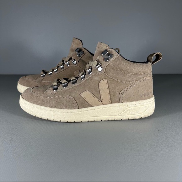 VEJA RORAIMA Suede Dune Almond Hiker Sneakers - Picture 1 of 9